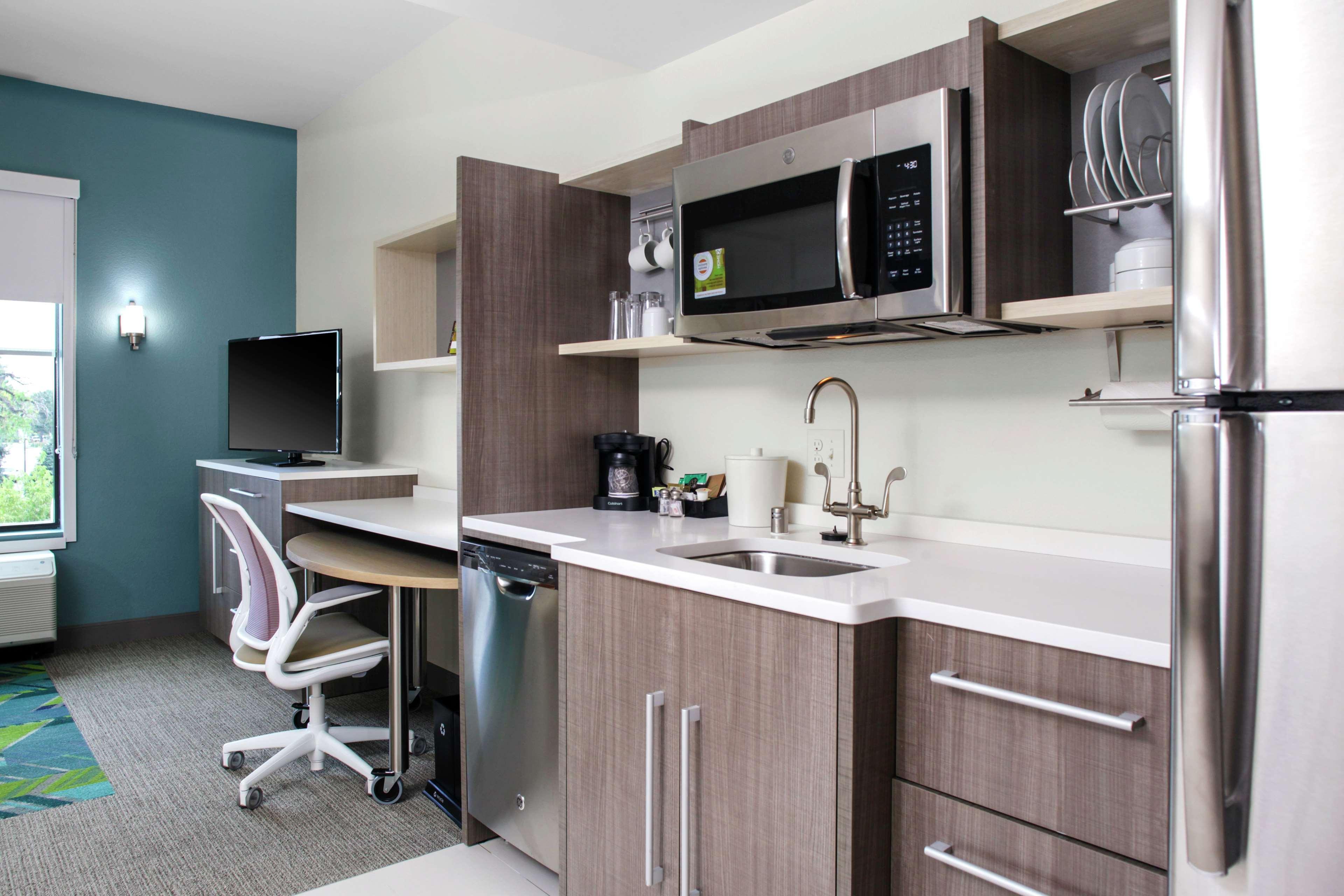 Home2 Suites By Hilton Fort Collins Bagian luar foto