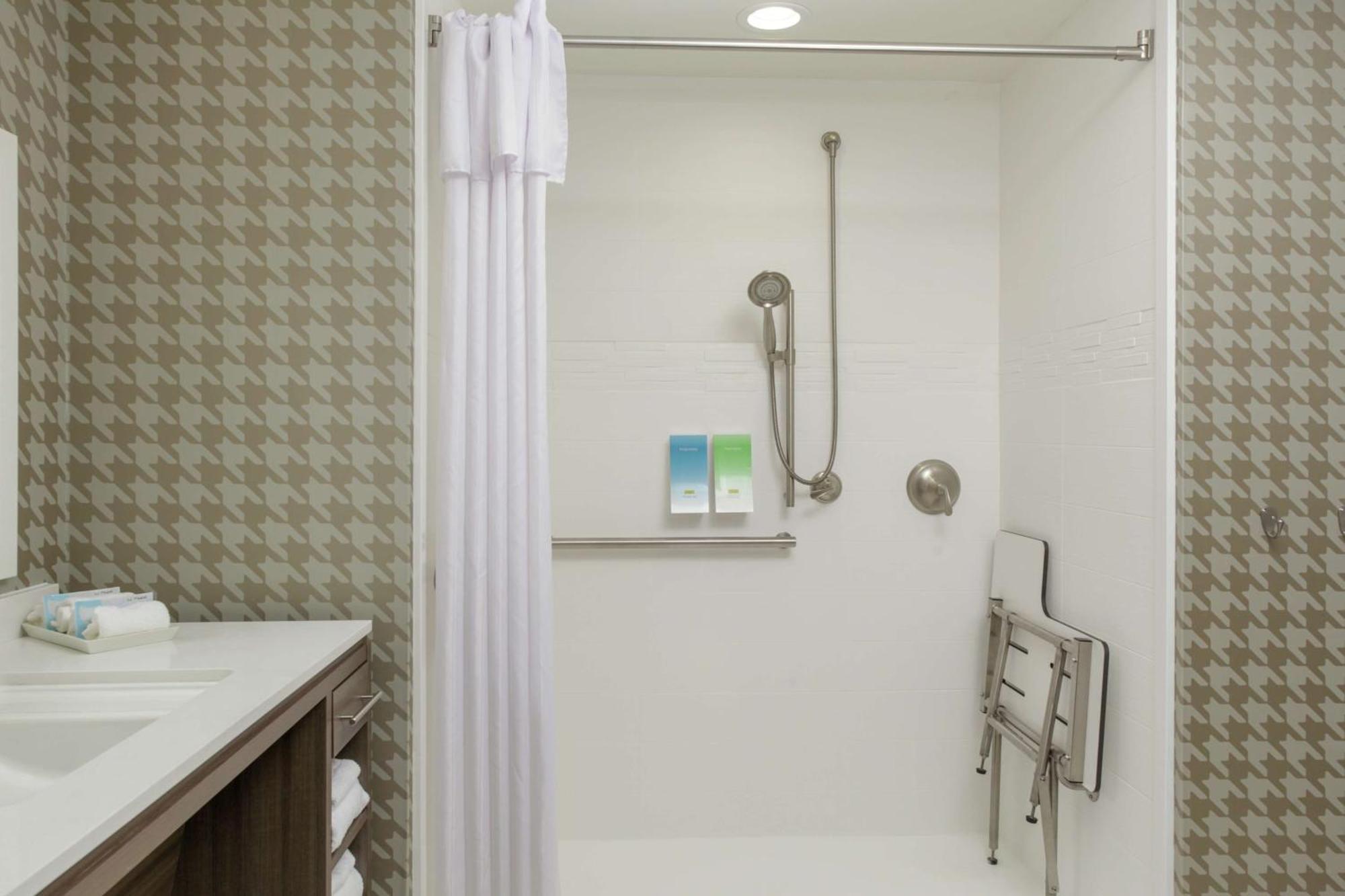 Home2 Suites By Hilton Fort Collins Bagian luar foto