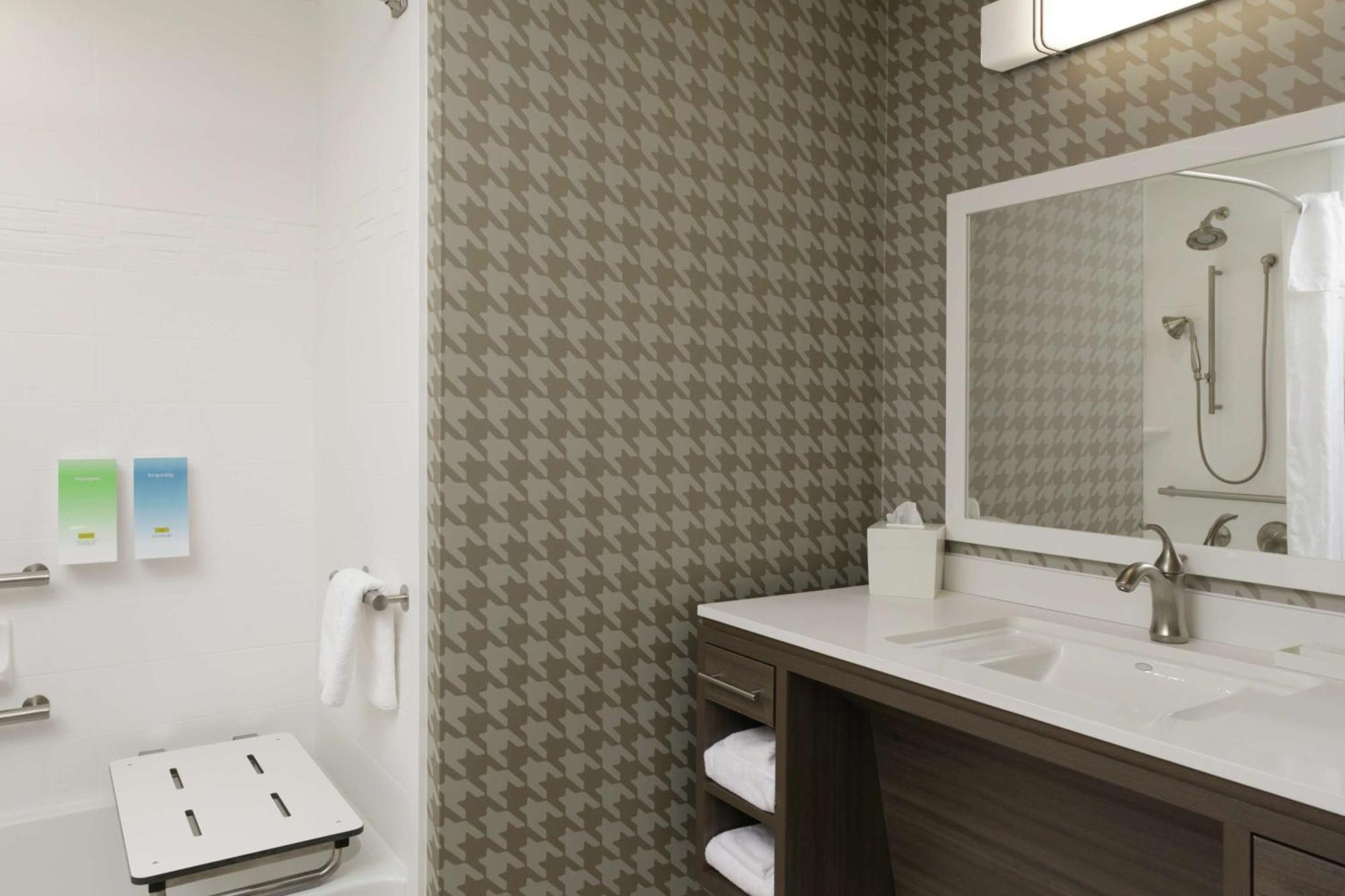 Home2 Suites By Hilton Fort Collins Bagian luar foto